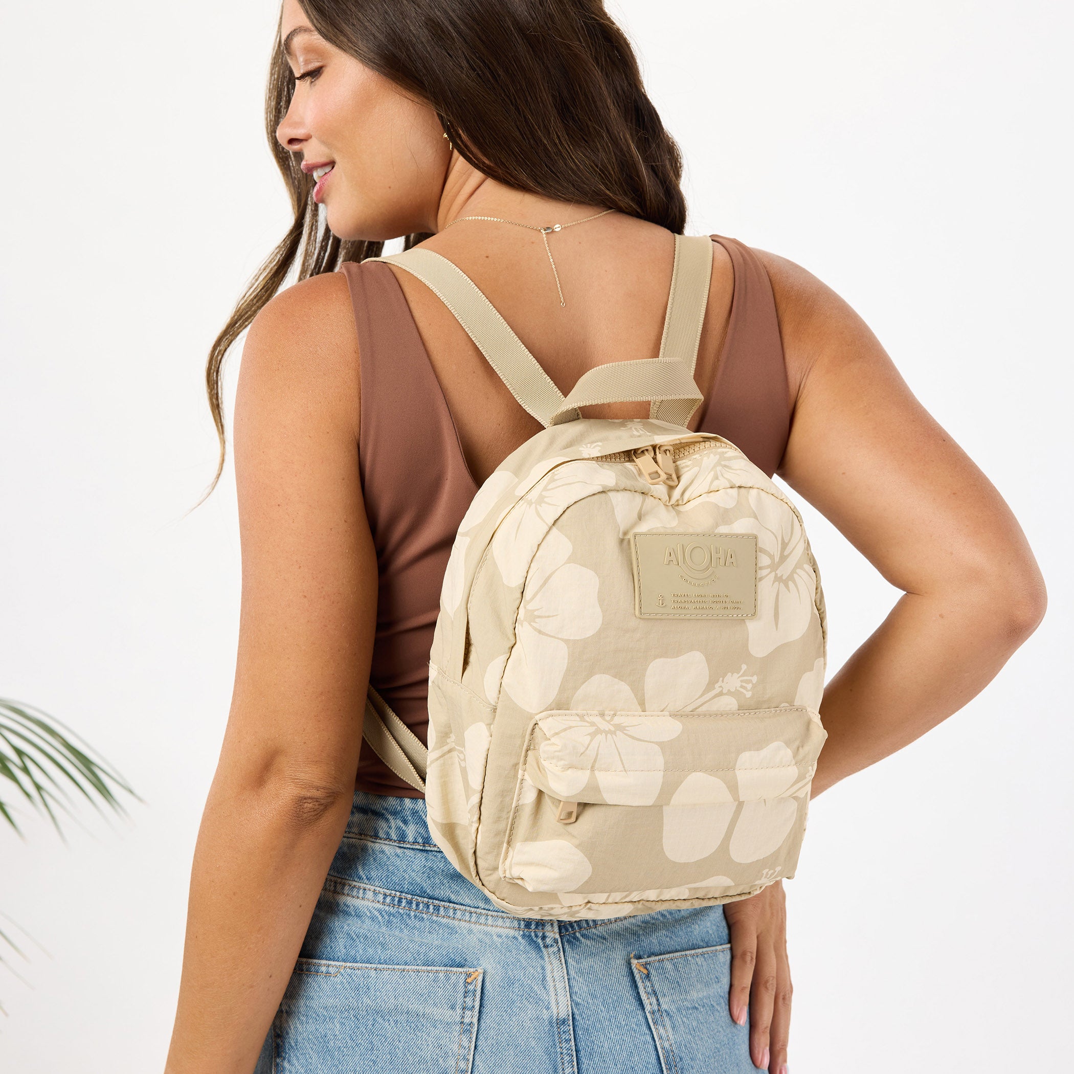 nylon_mini_backpack_hana_hou_creme_dune_CU1