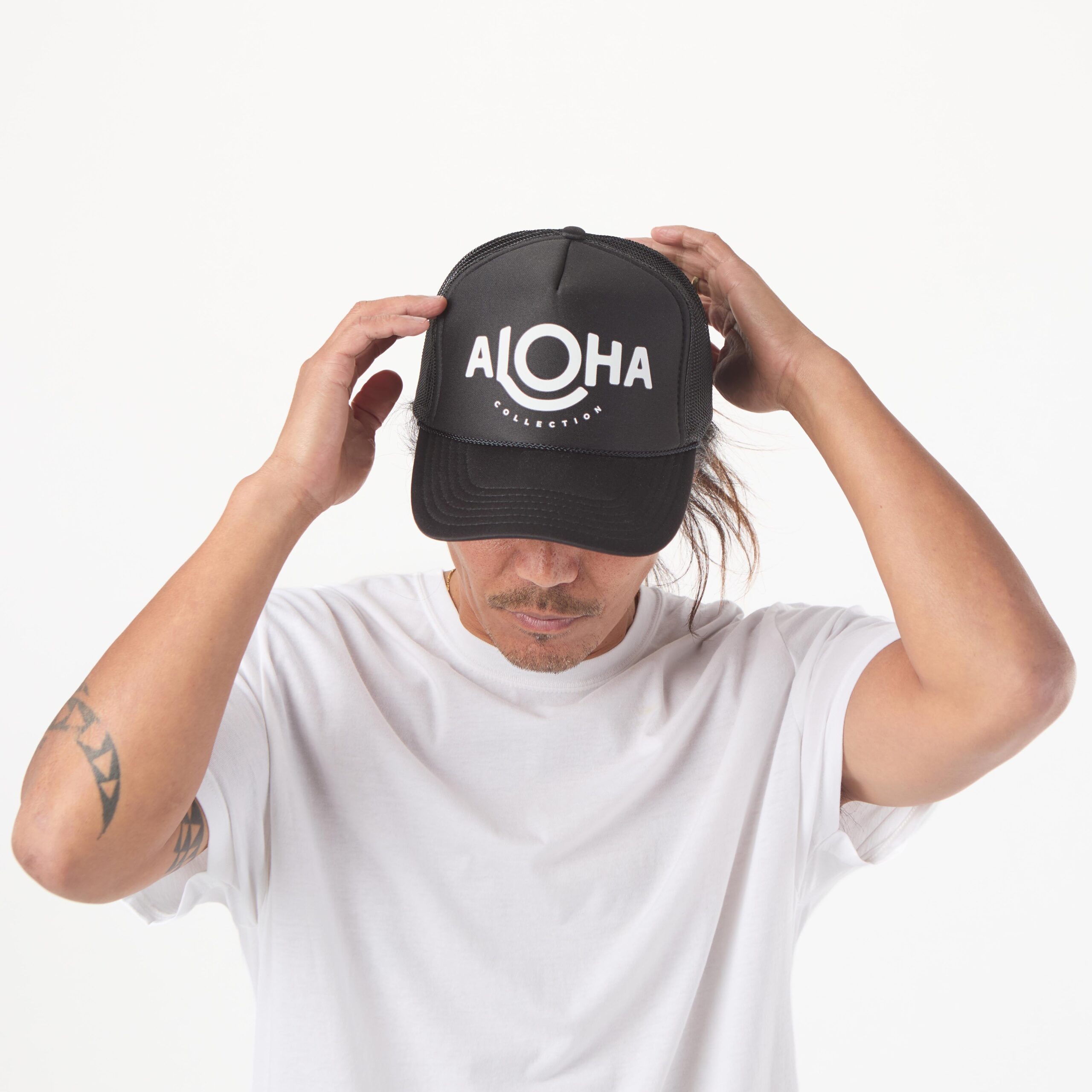 trucker_hat_ALOHA_black_cu1_op